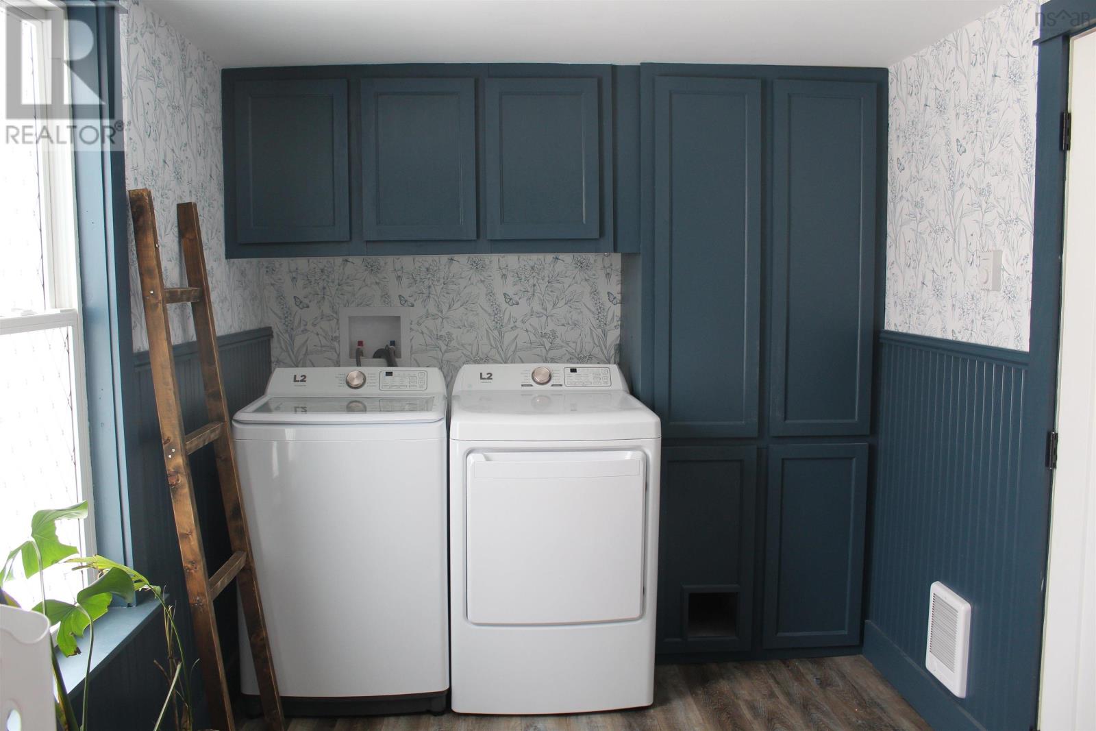 Property 18 of 43 of 113 Second Street