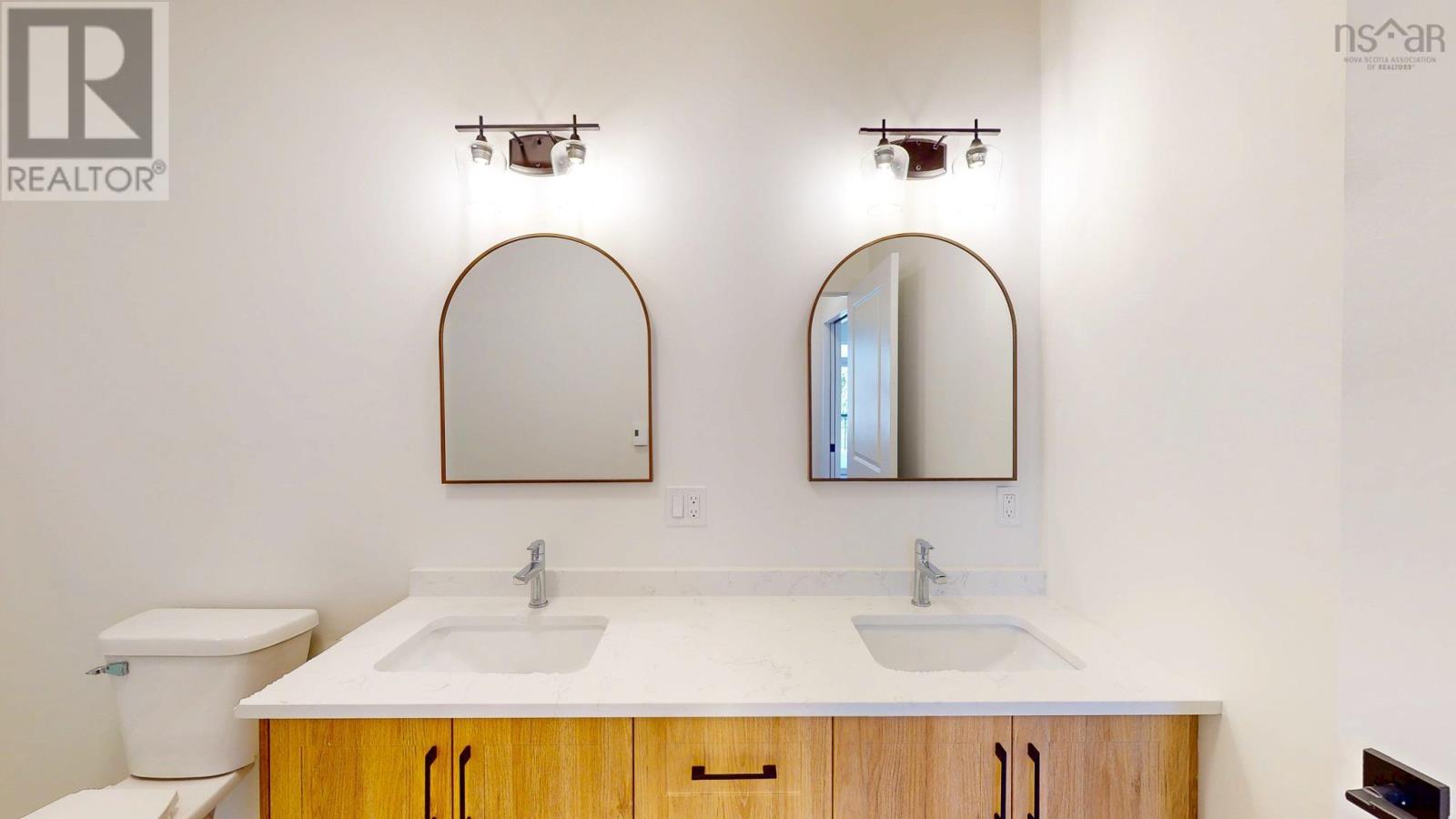 Property 27 of 39 of 18 Whidden Avenue