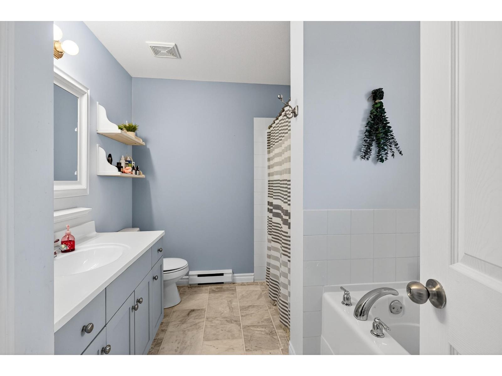 15 5900 JINKERSON ROAD, Promontory, Chilliwack