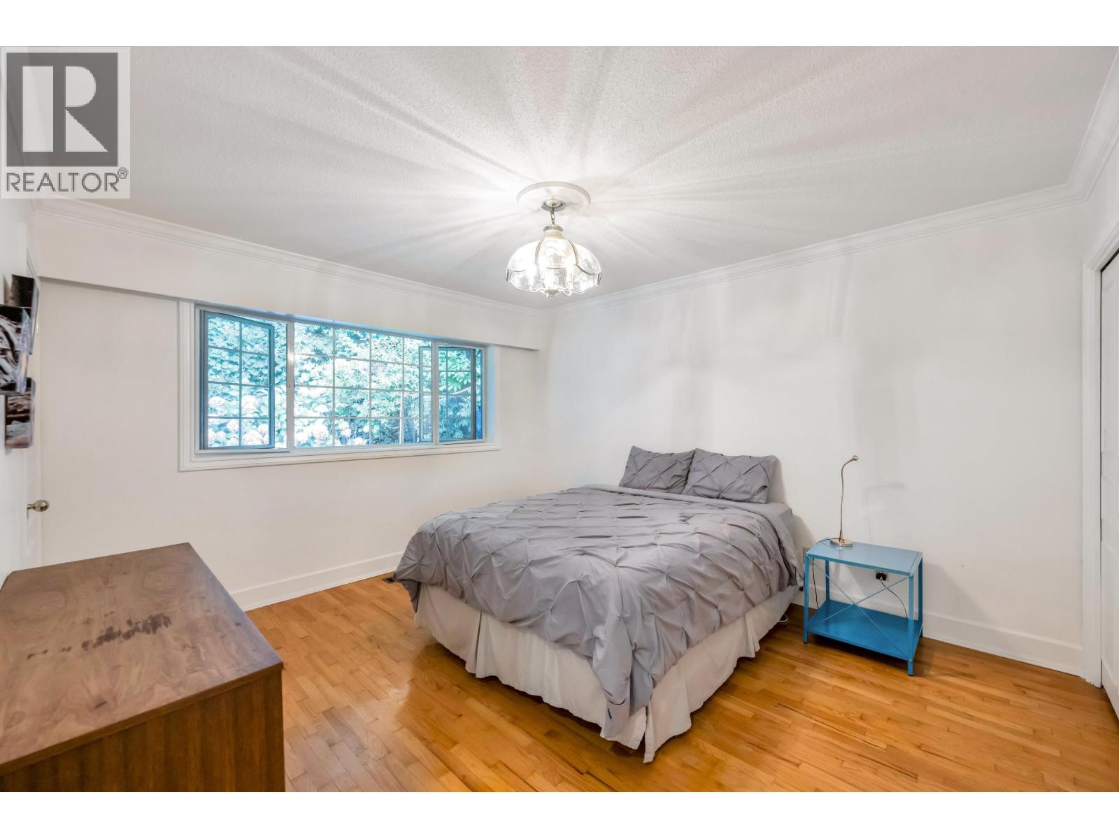 5560 GREENLEAF ROAD, West Vancouver