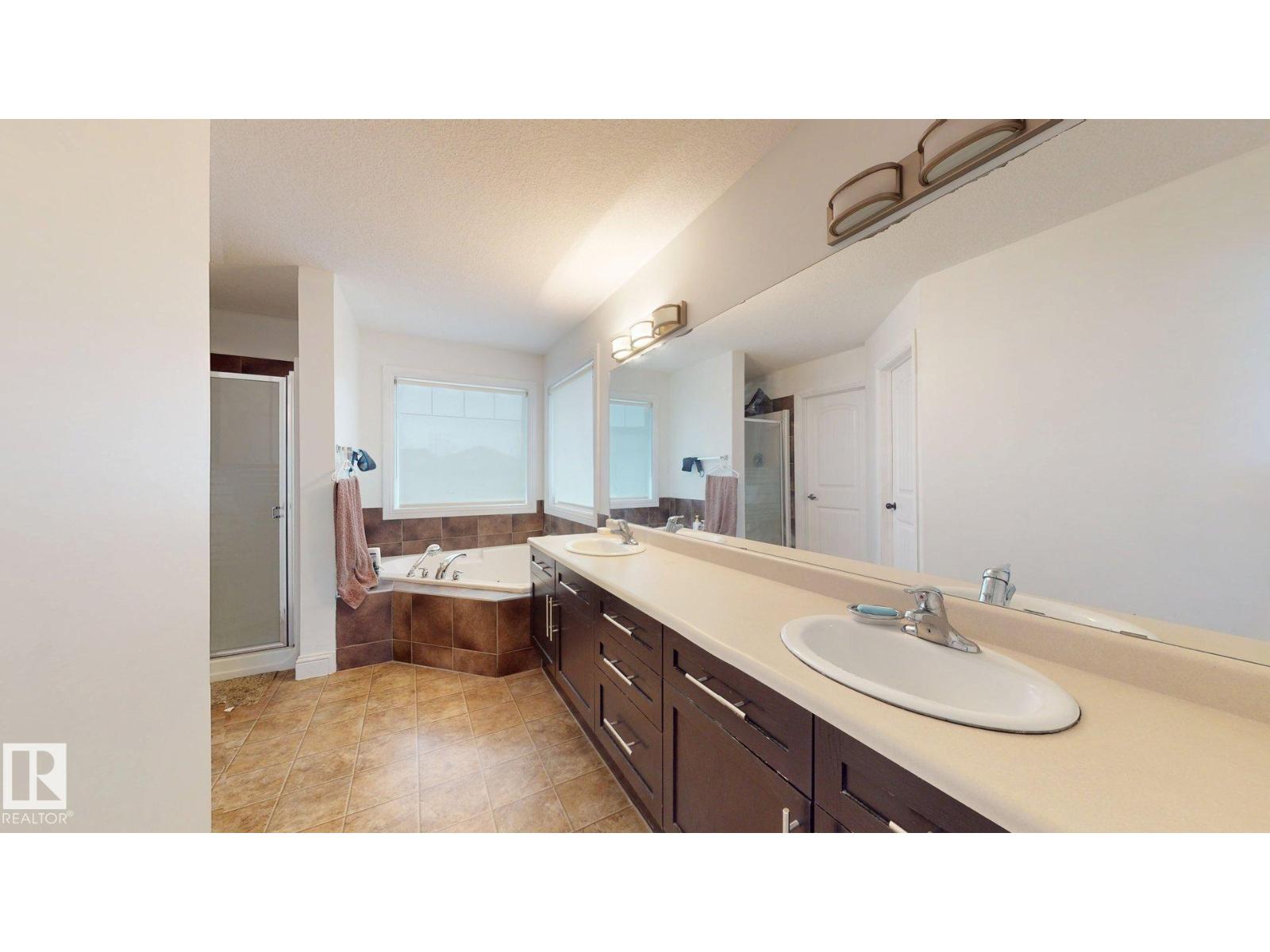 5440 1A AV SW, Edmonton