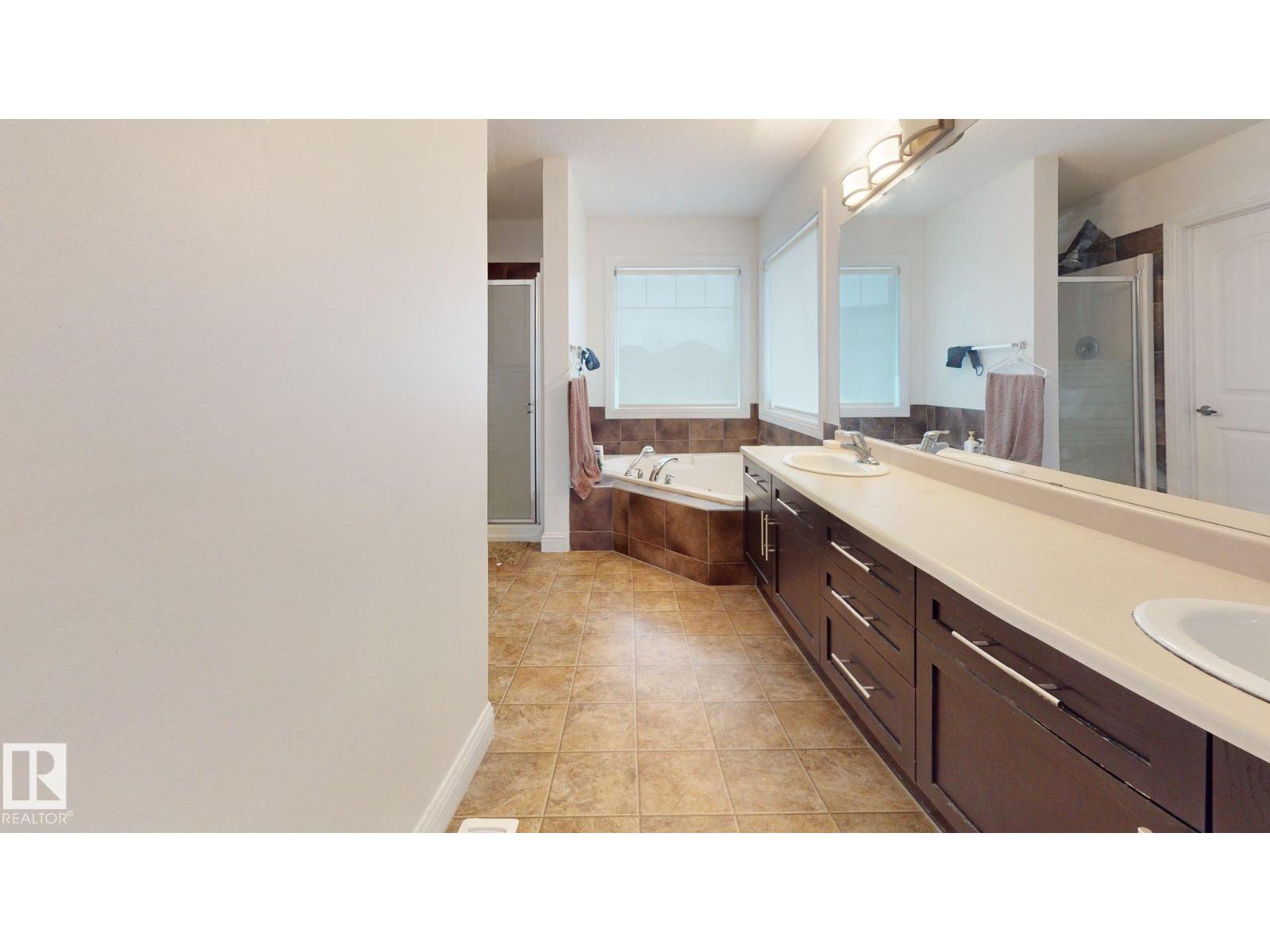 5440 1A AV SW, Edmonton