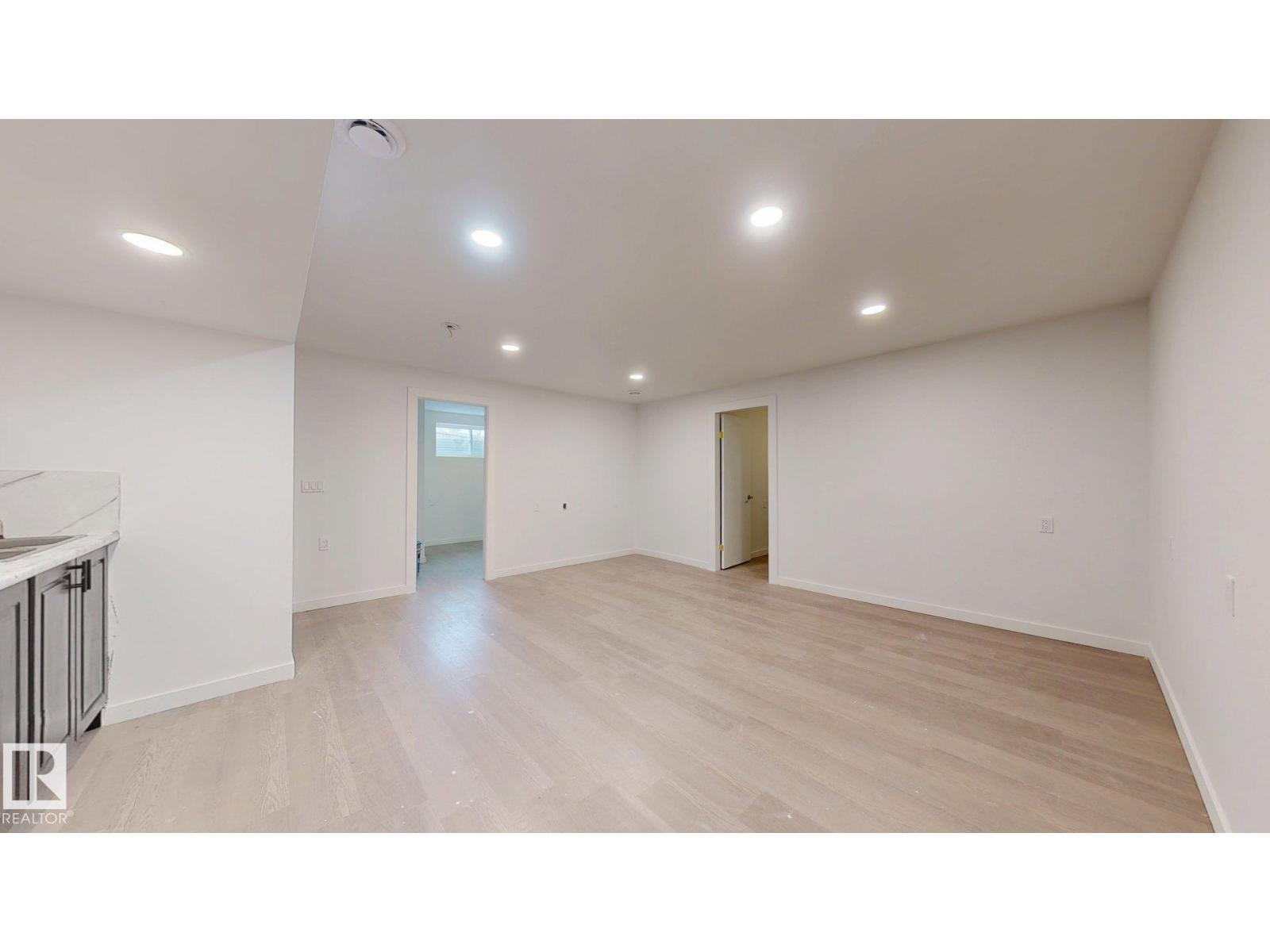 5440 1A AV SW, Edmonton