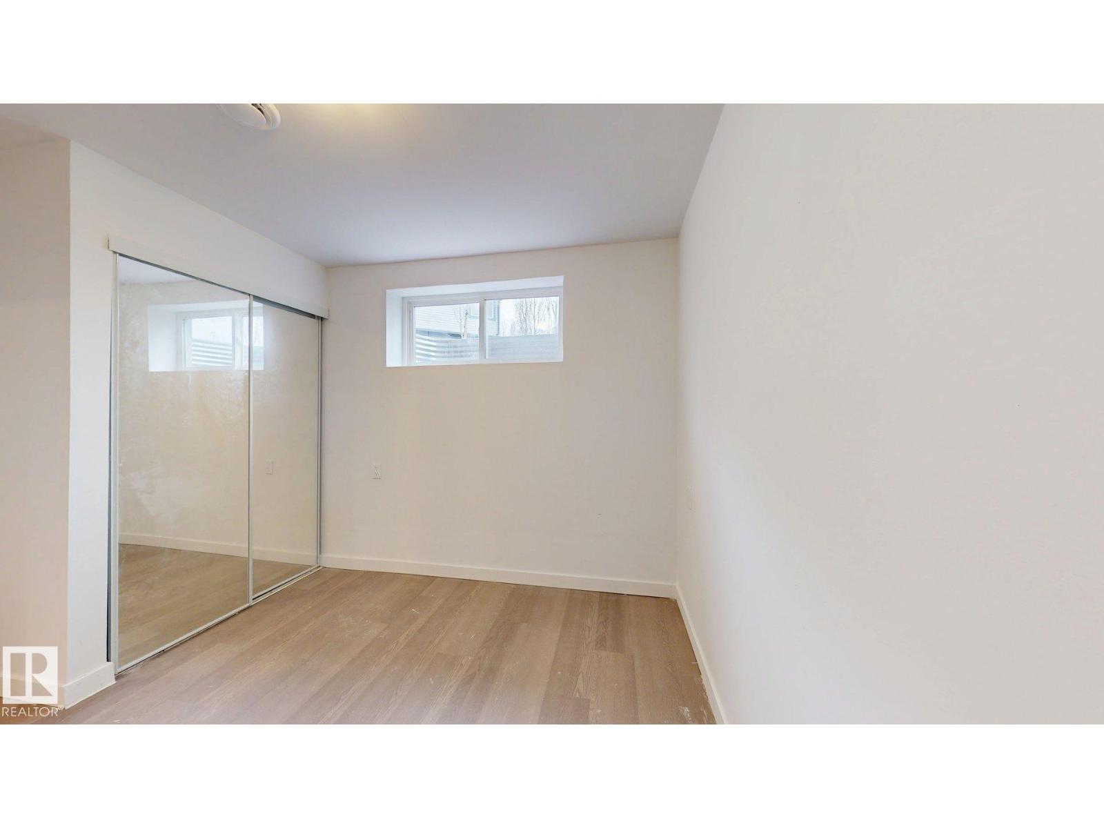 5440 1A AV SW, Edmonton