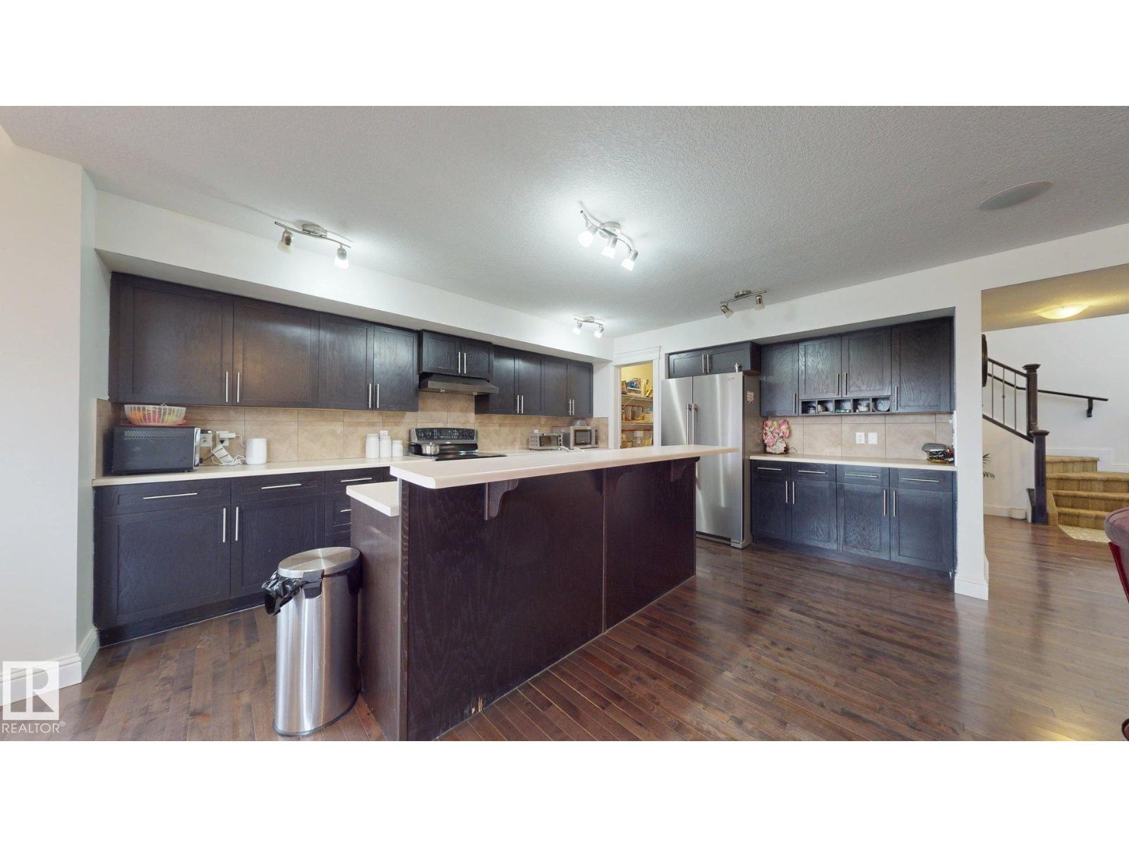 5440 1A AV SW, Edmonton