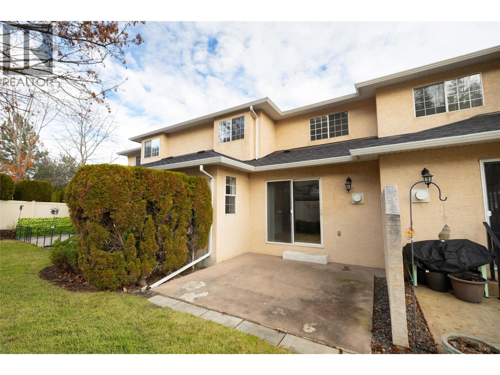 527 YATES Road Unit# 26, Kelowna