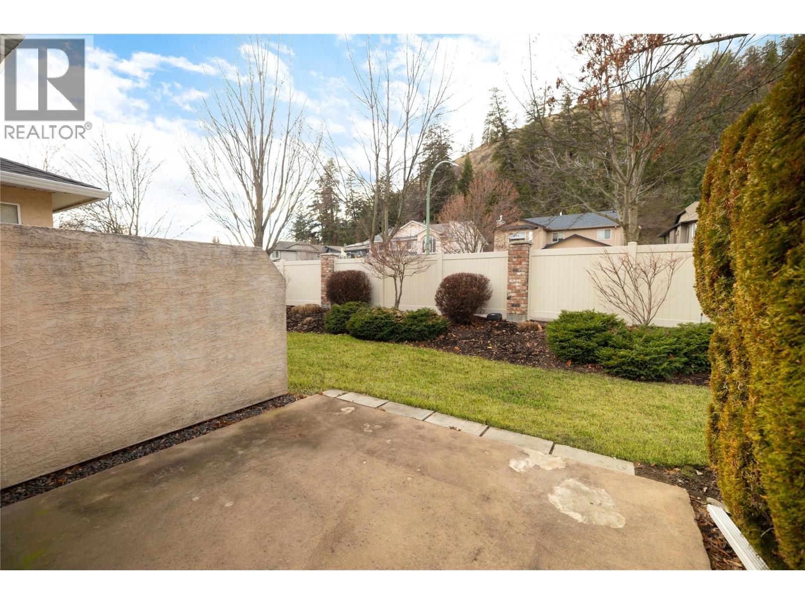 527 YATES Road Unit# 26, Kelowna