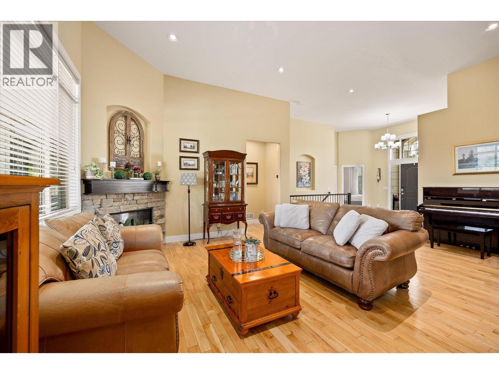 12860 Cliffshore Drive, Lake Country