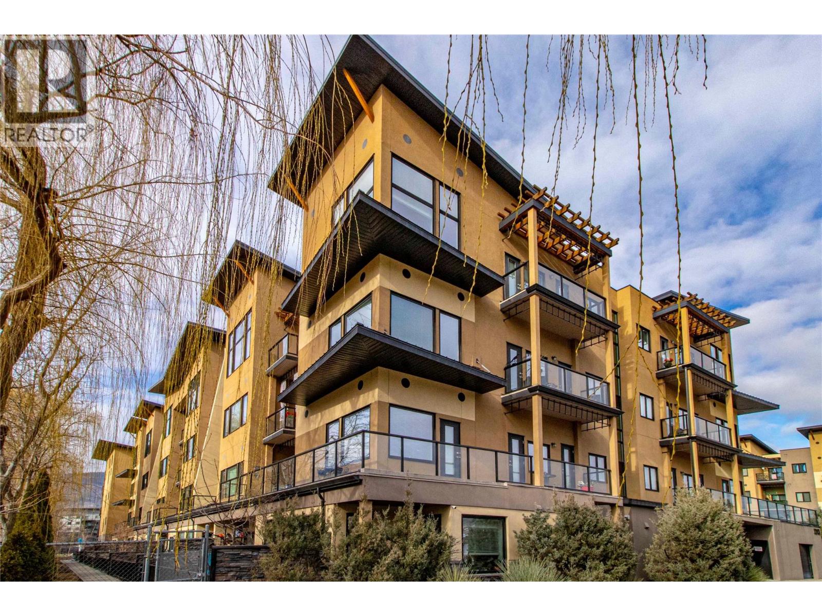 307 3313 Wilson Street, Penticton