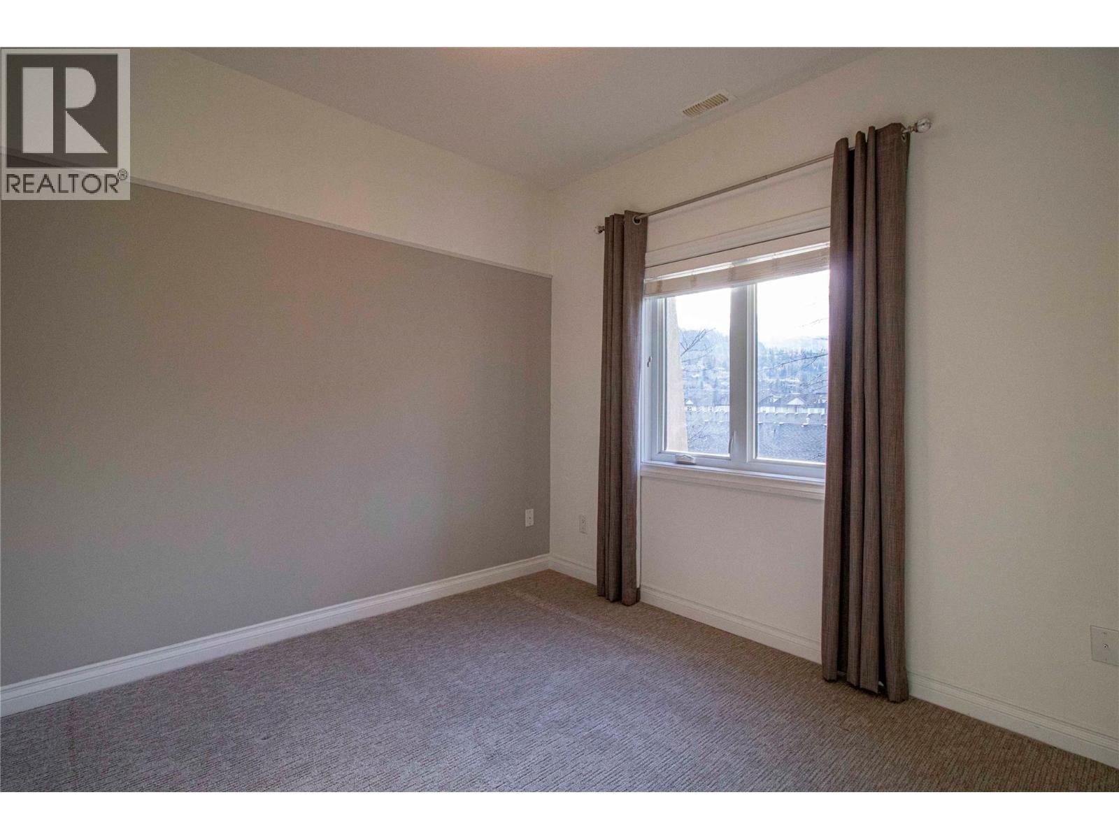 307 3313 Wilson Street, Penticton