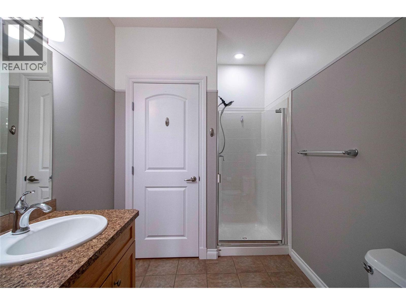 307 3313 Wilson Street, Penticton