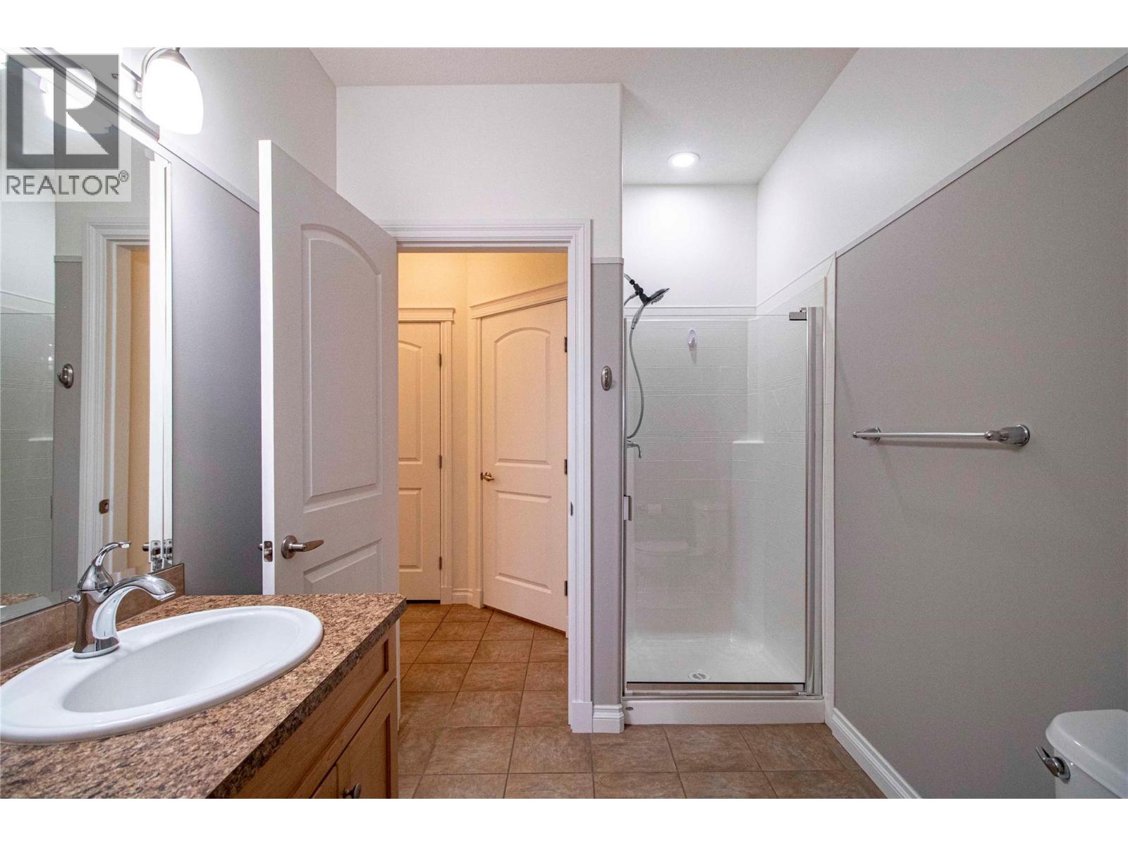 307 3313 Wilson Street, Penticton