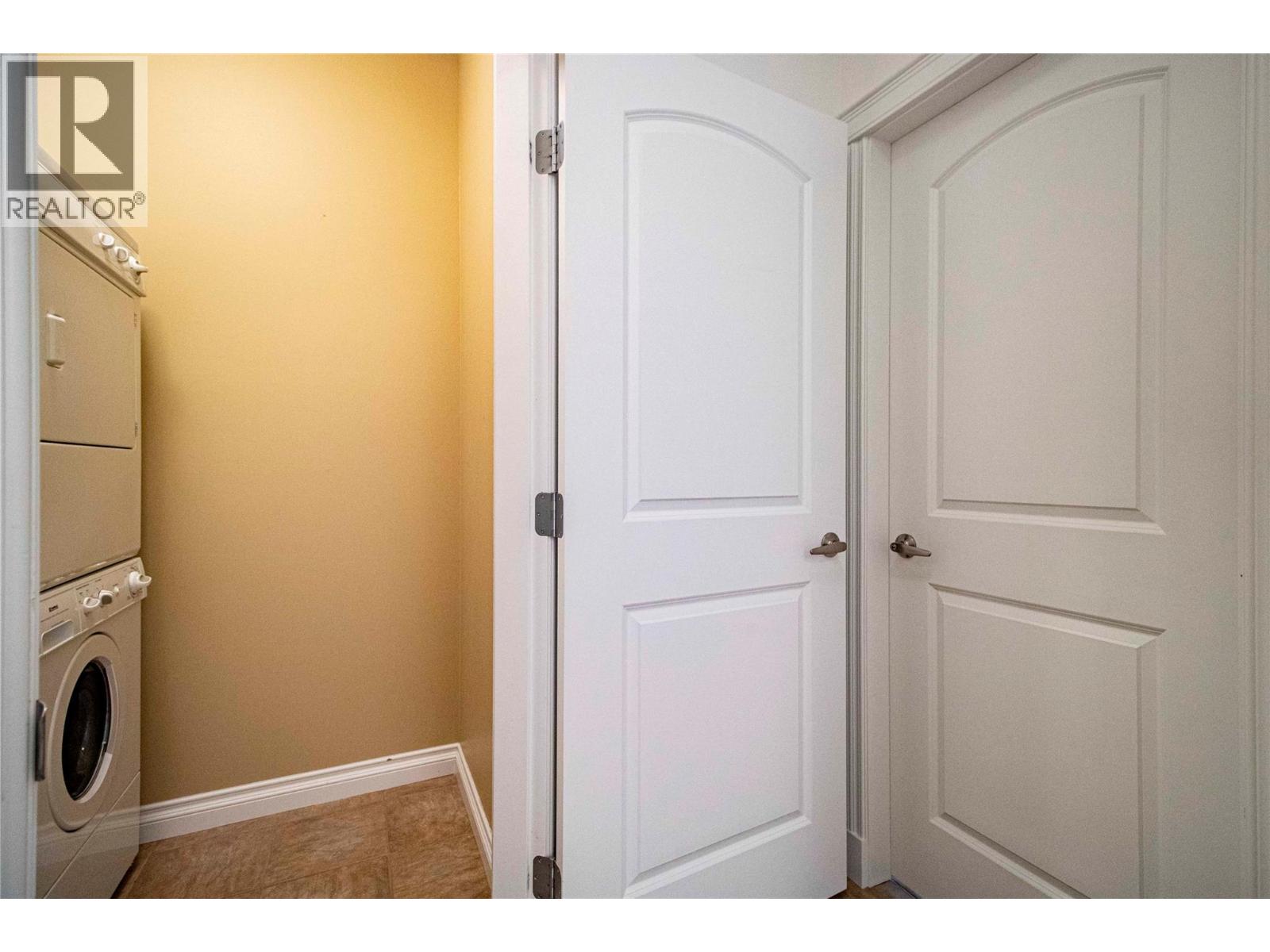 307 3313 Wilson Street, Penticton