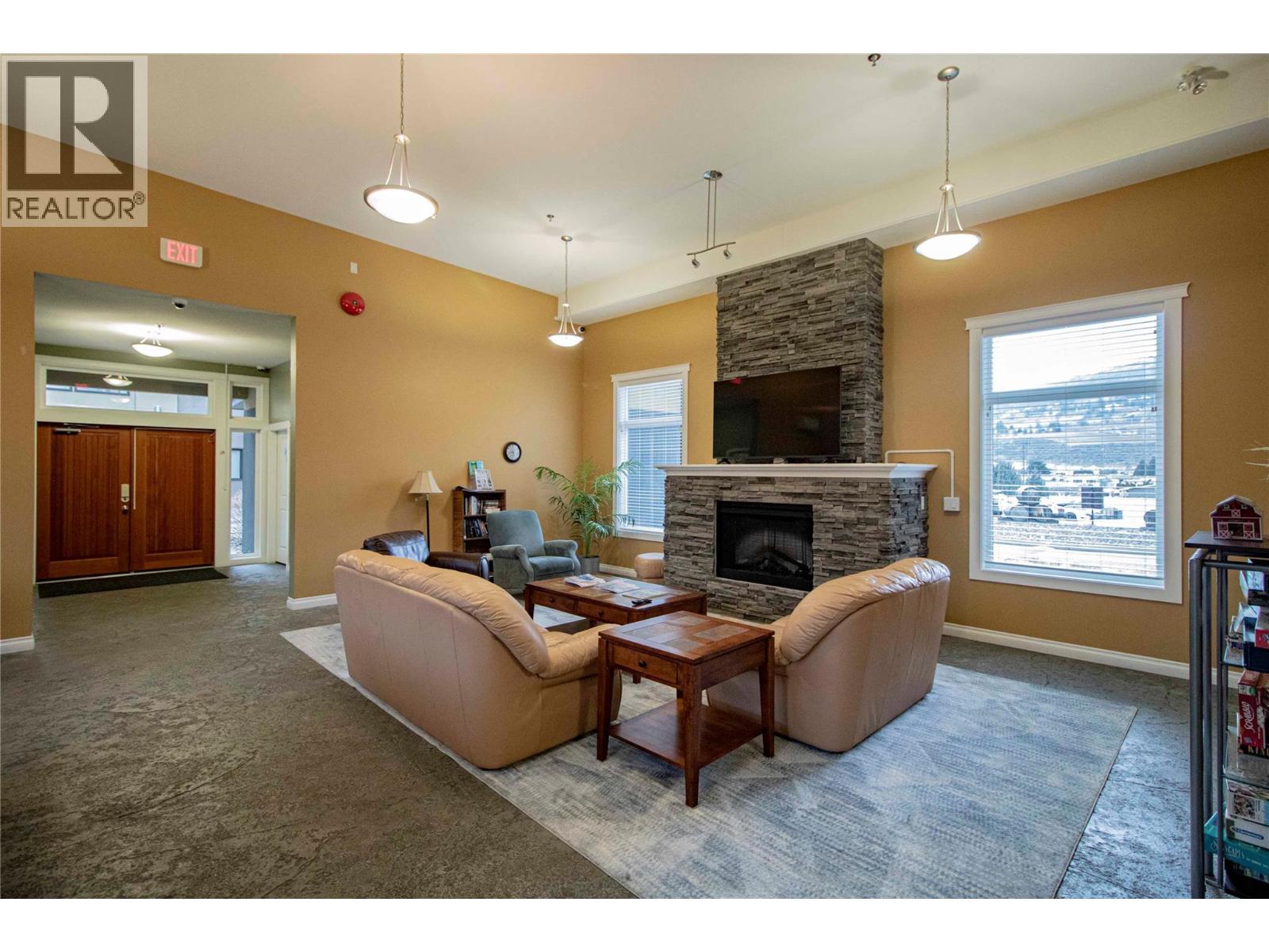307 3313 Wilson Street, Penticton