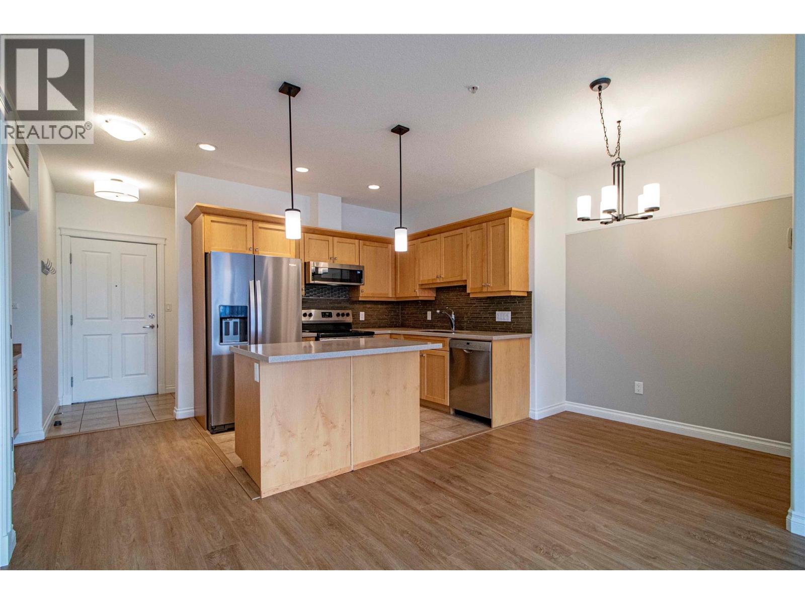 307 3313 Wilson Street, Penticton