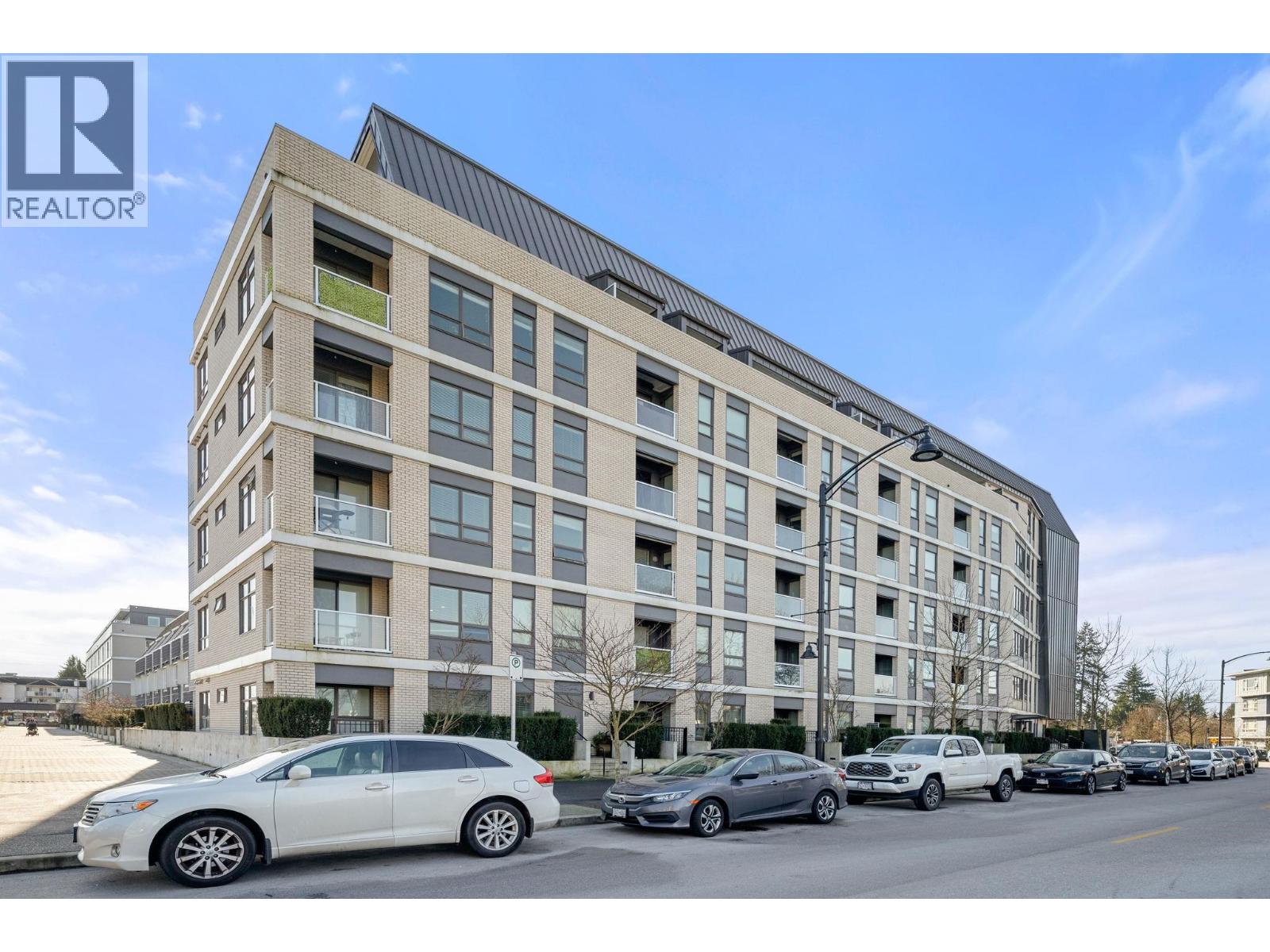 22226 BROWN Unit 308 photo 4