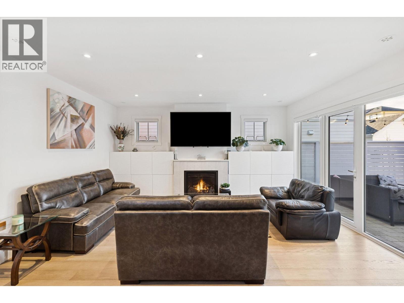 387 RIDGE STREET, Tsawwassen