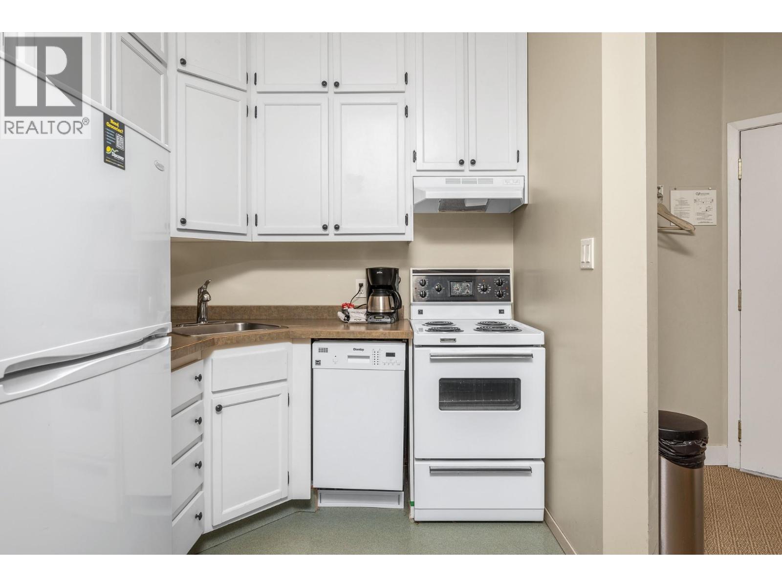 #433/434 152 Silver Lode Lane - 3