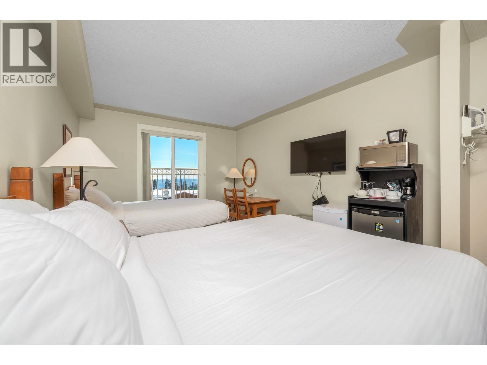 #433/434 152 Silver Lode Lane - 15
