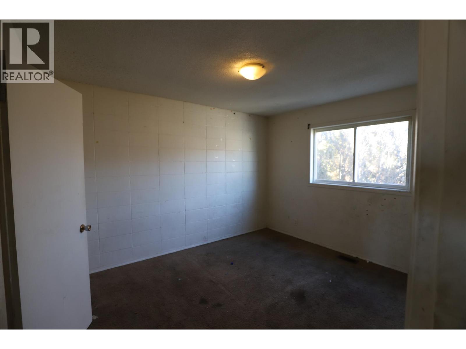 1862 Douglas Street, Merritt