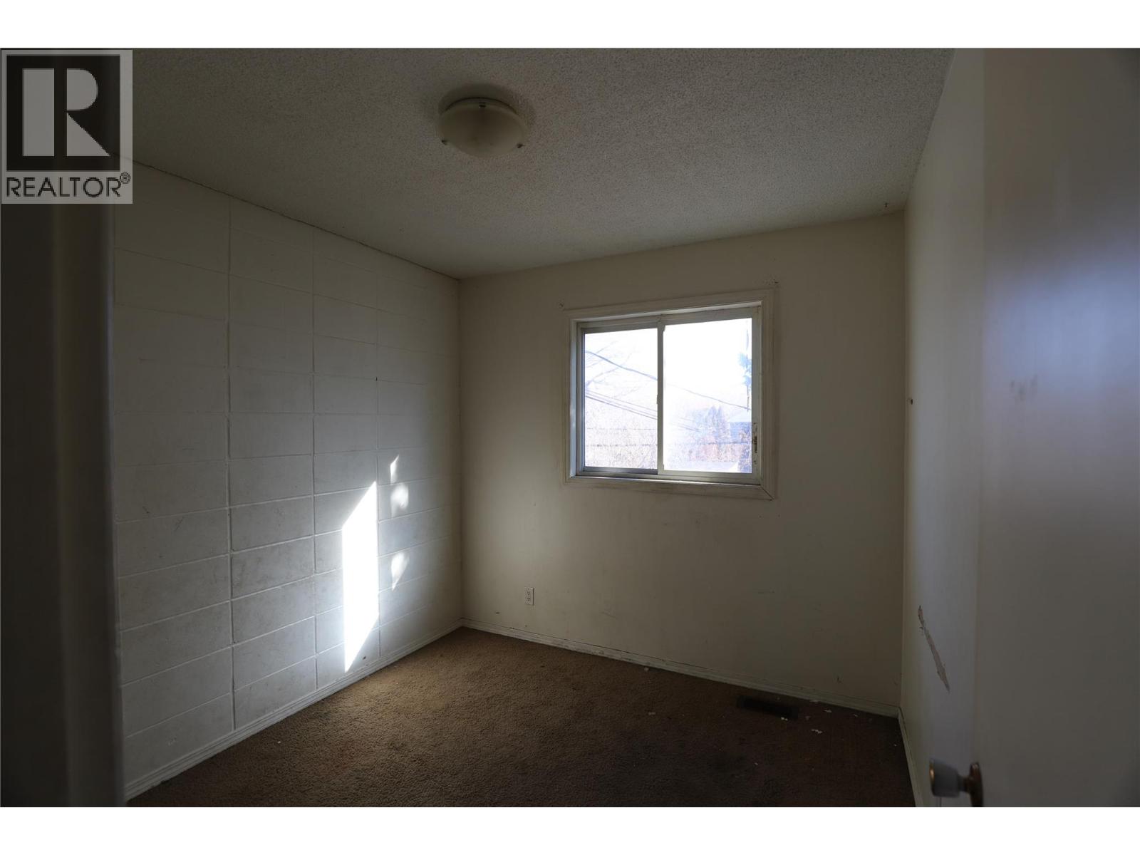 1862 Douglas Street, Merritt