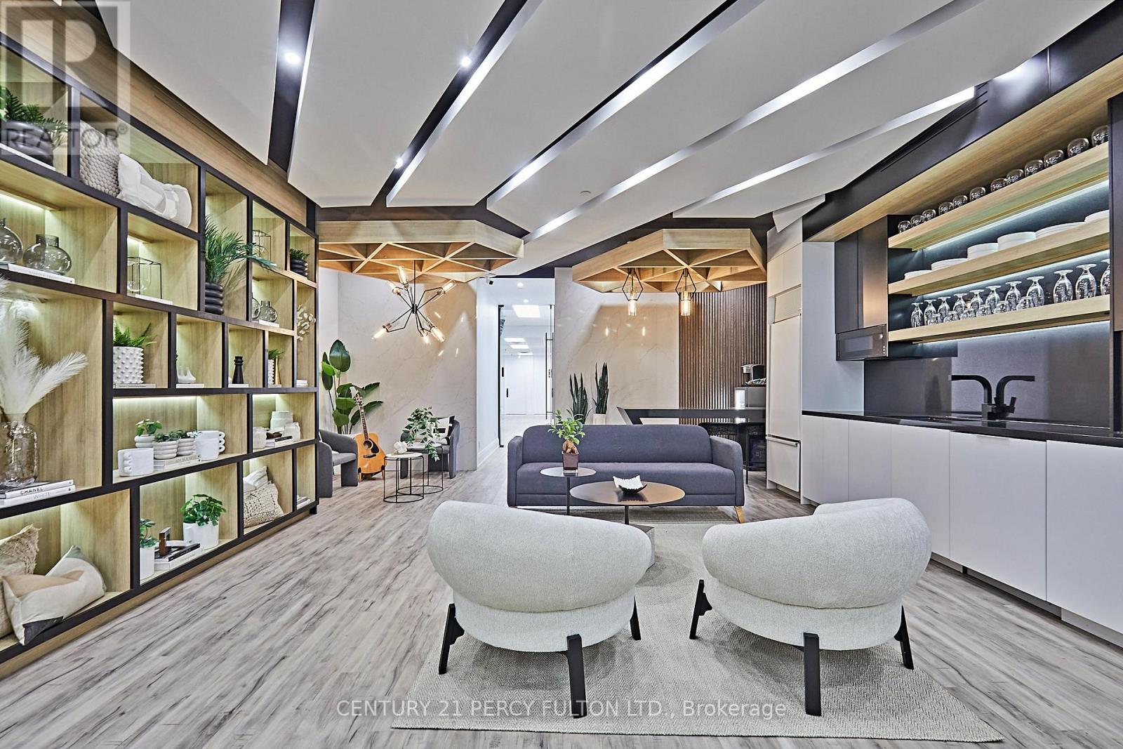 50 Richmond Unit 112 photo 2