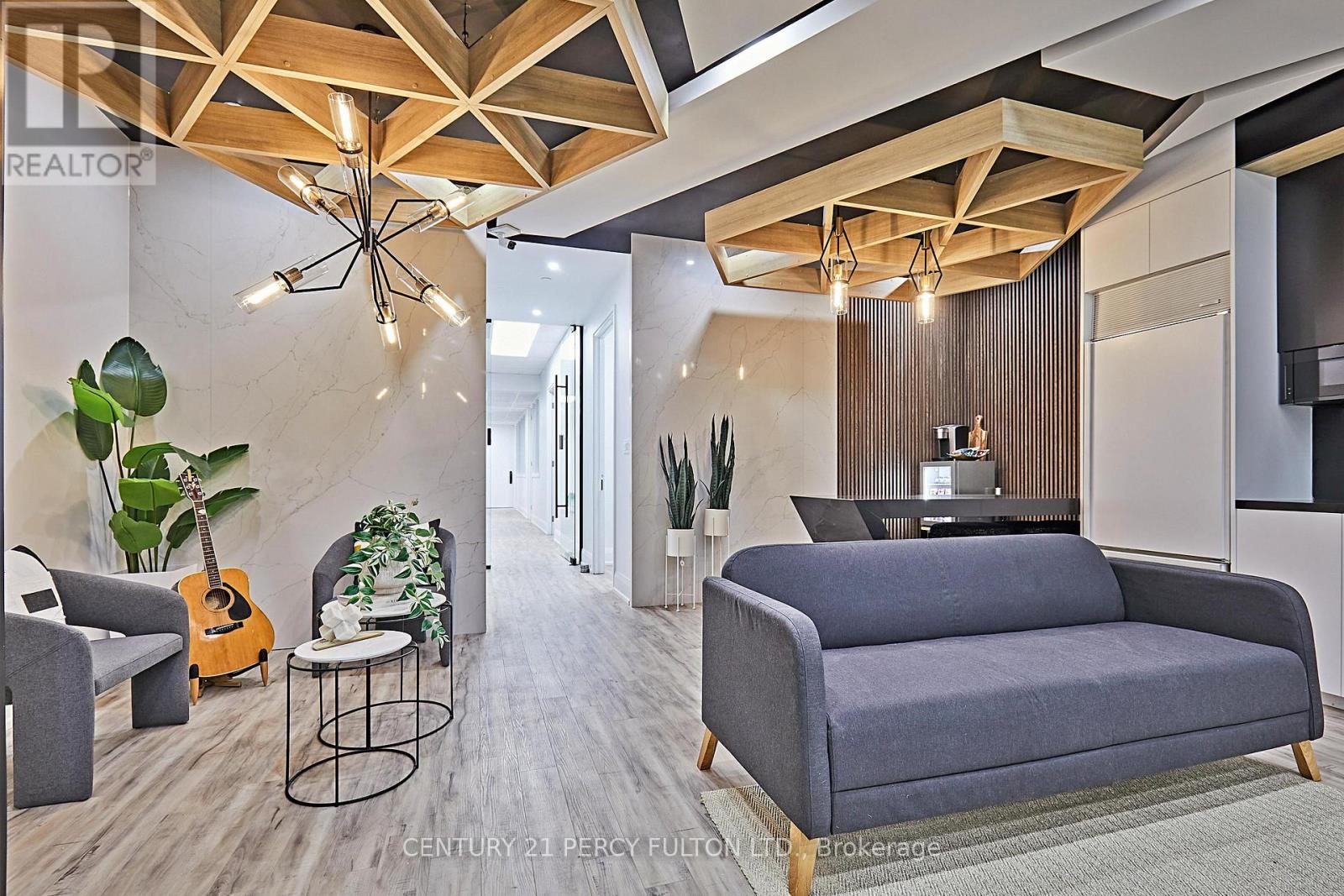 50 Richmond Unit 112 photo 3