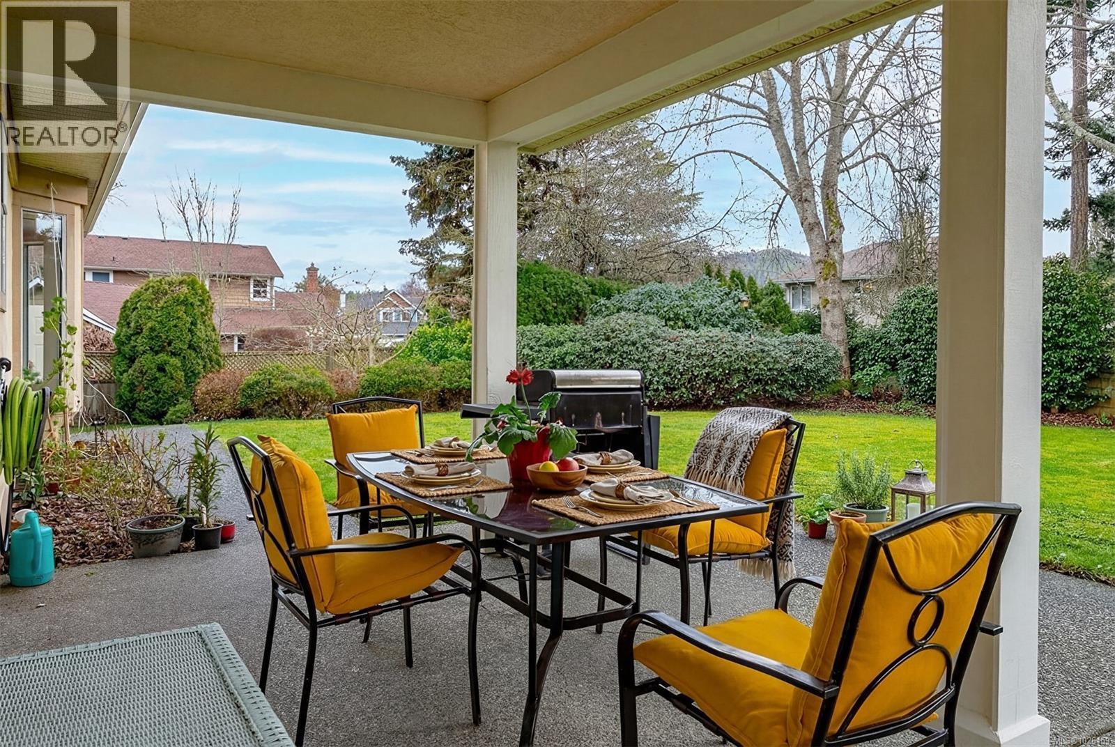  4604 Sunnymead Way, Saanich