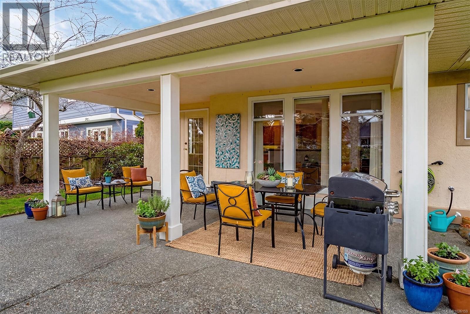  4604 Sunnymead Way, Saanich