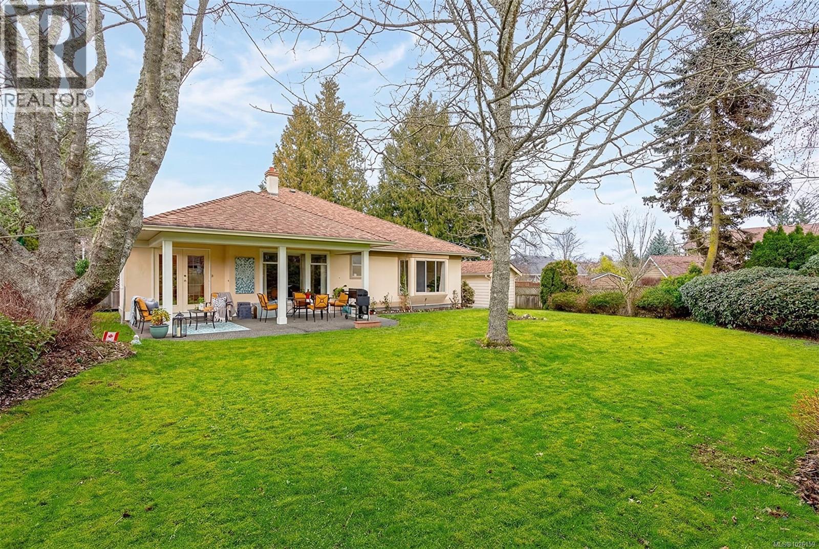  4604 Sunnymead Way, Saanich