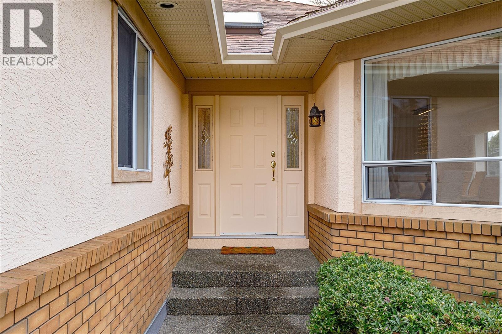 4604 Sunnymead Way, Saanich