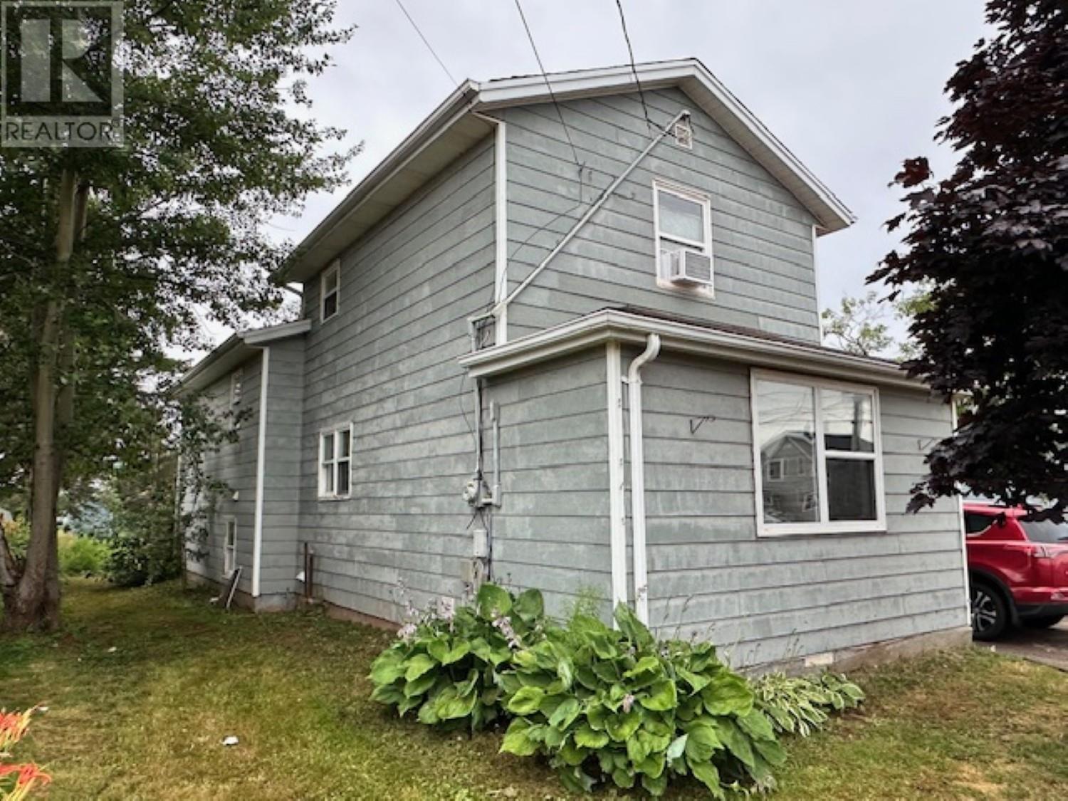 88 Ottawa Street - Photo 2 of 16, Summerside, Prince Edward Island