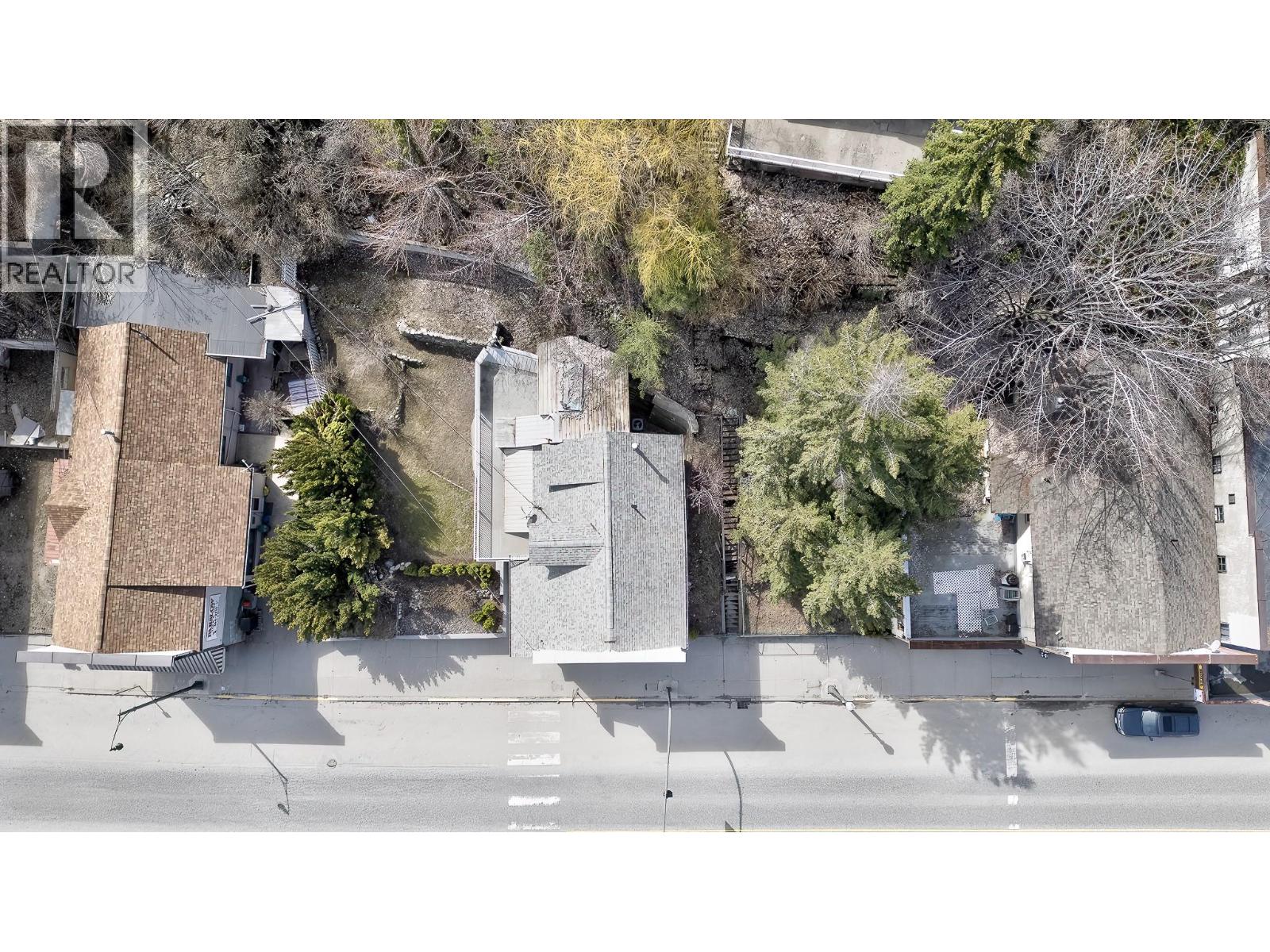 792 Rossland Avenue - 5