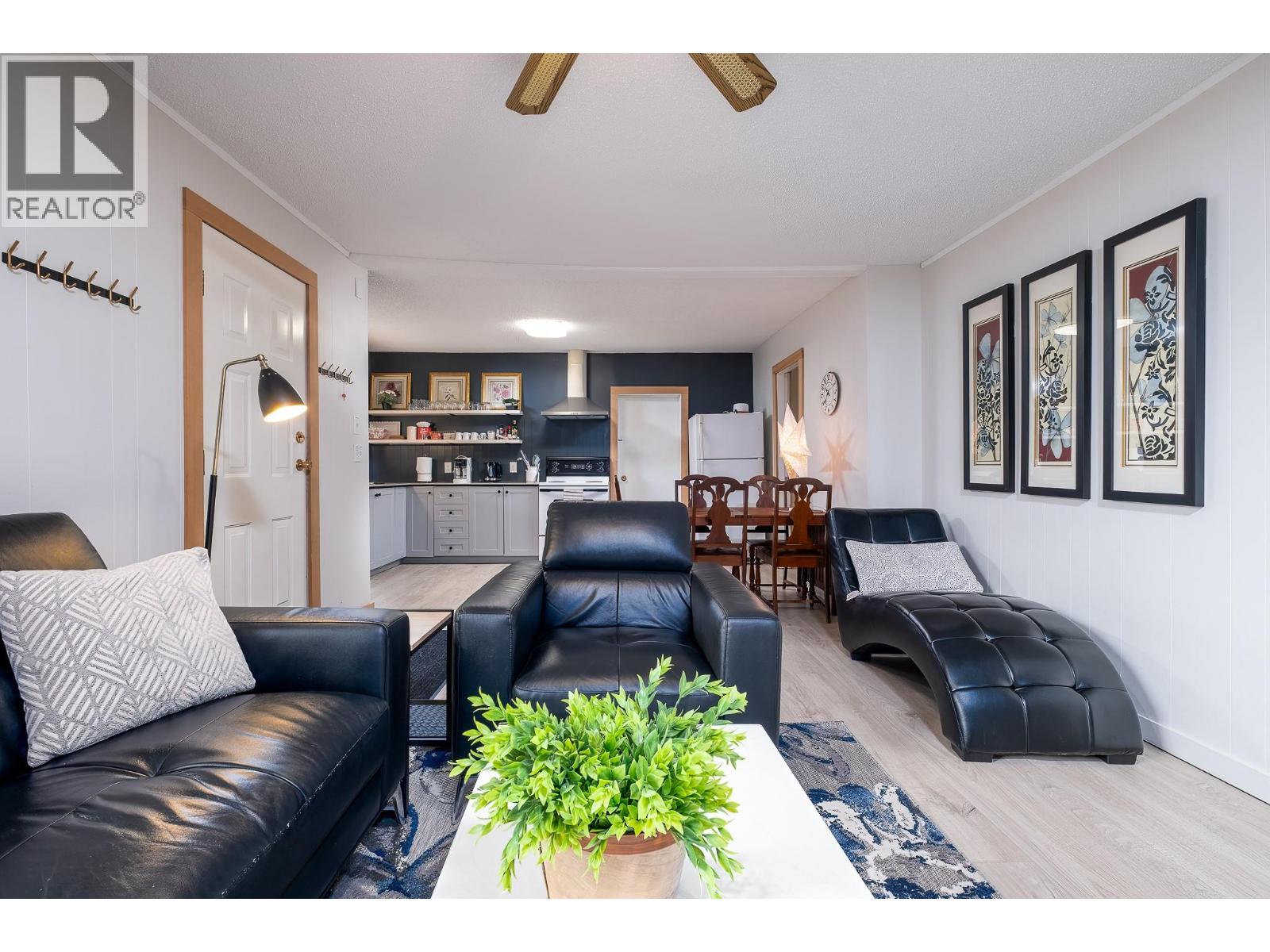 792 Rossland Avenue, Trail