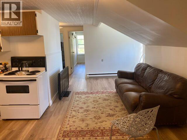 792 Rossland Avenue, Trail