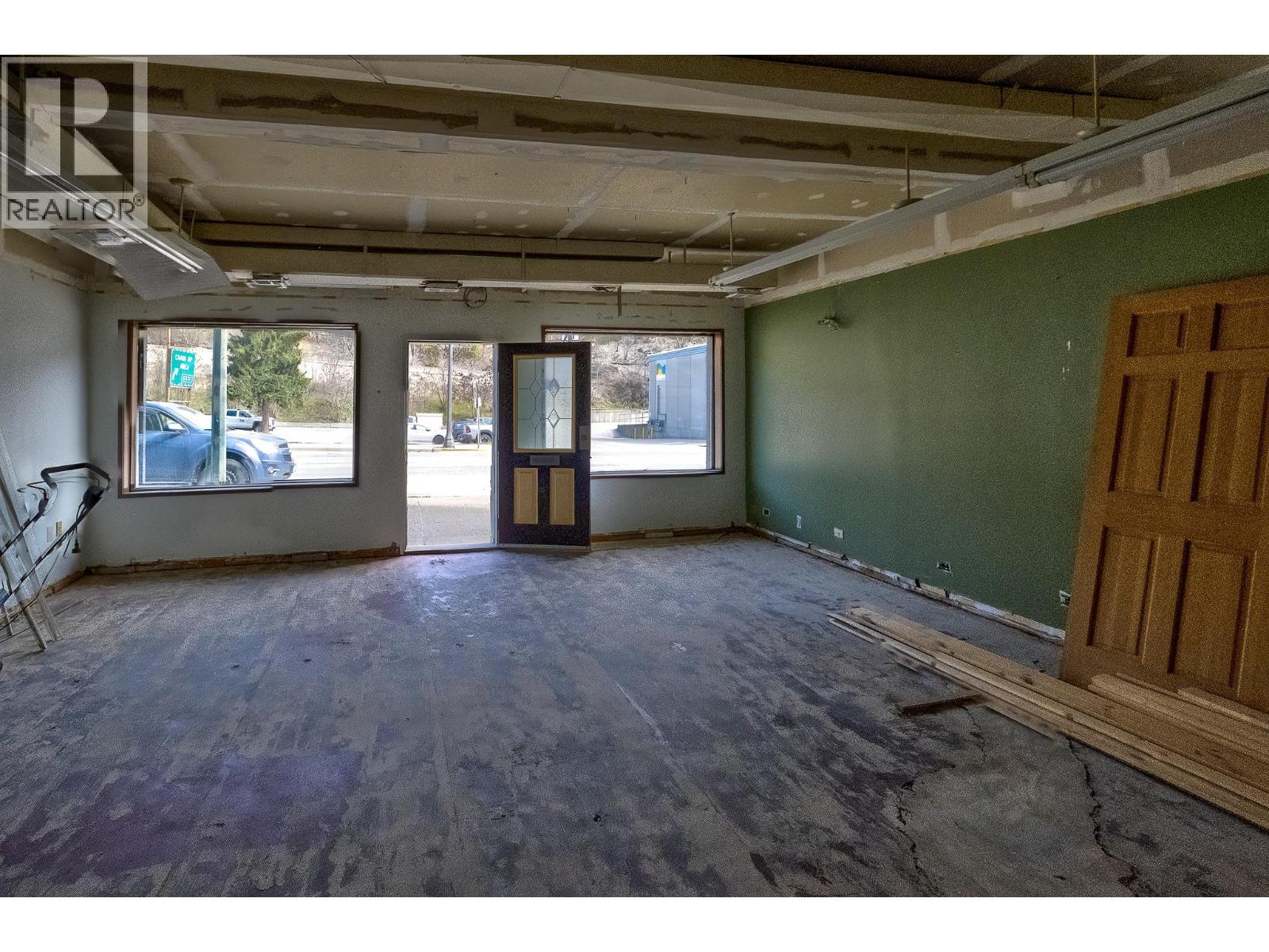 792 Rossland Avenue, Trail