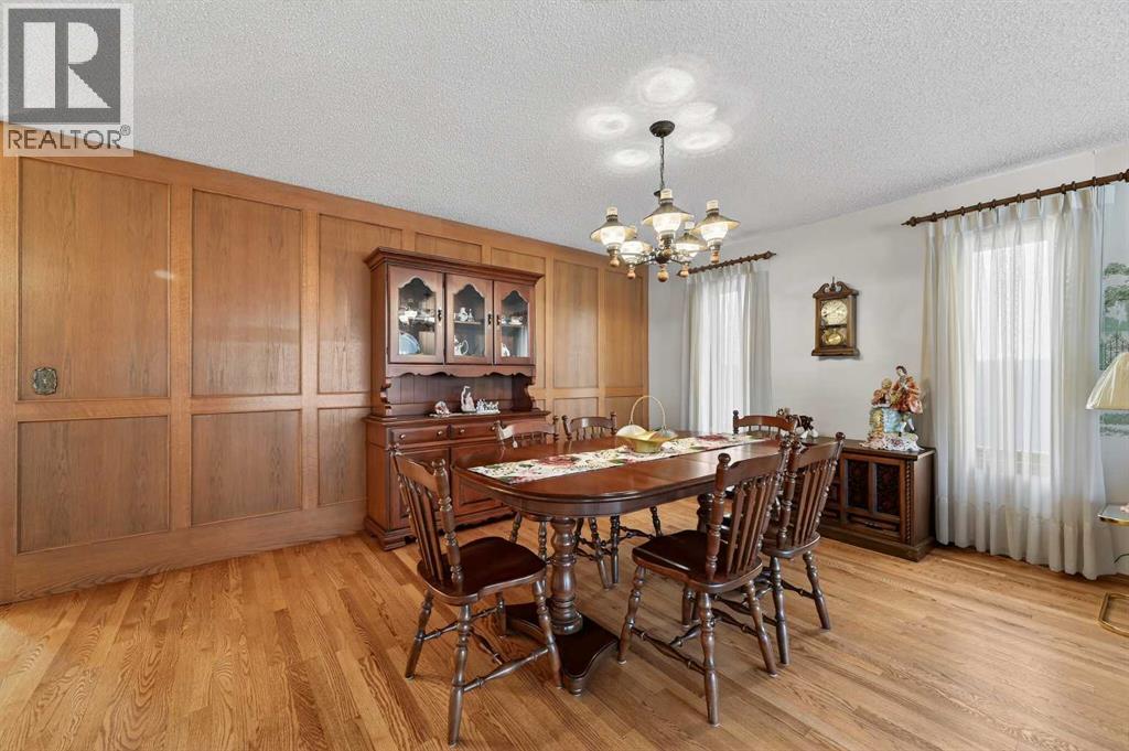 Single Family House Bungalow for Sale in   Avenue NE Winston Heights/Mountview Calgary 