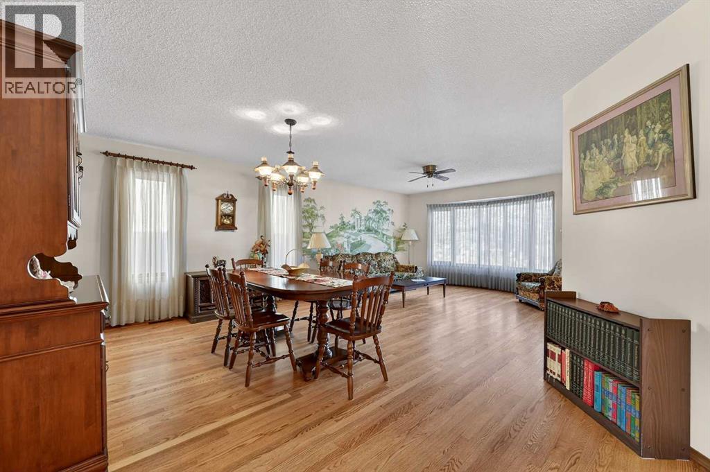 Single Family House Bungalow for Sale in   Avenue NE Winston Heights/Mountview Calgary 