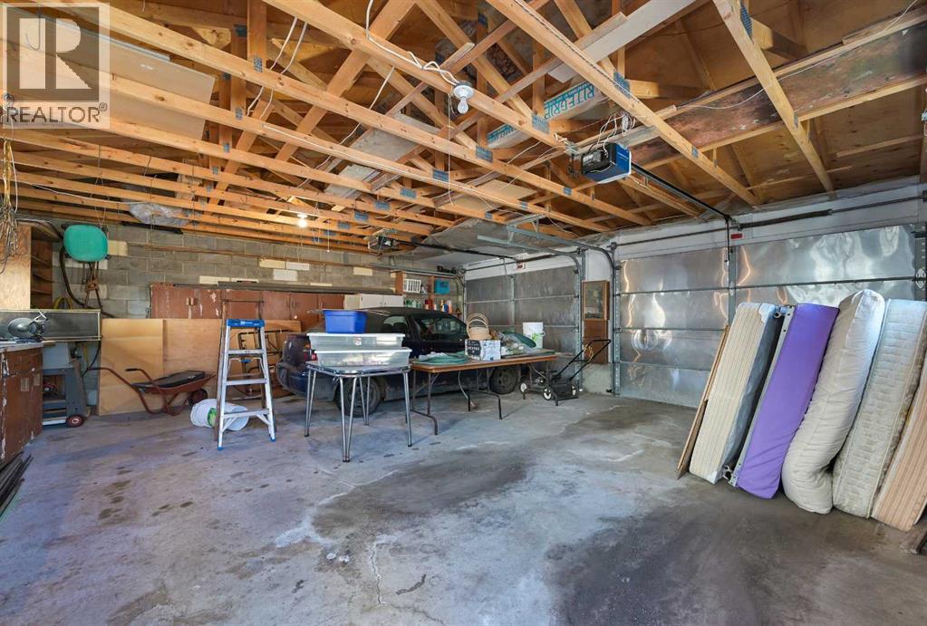 Single Family House Bungalow for Sale in   Avenue NE Winston Heights/Mountview Calgary 