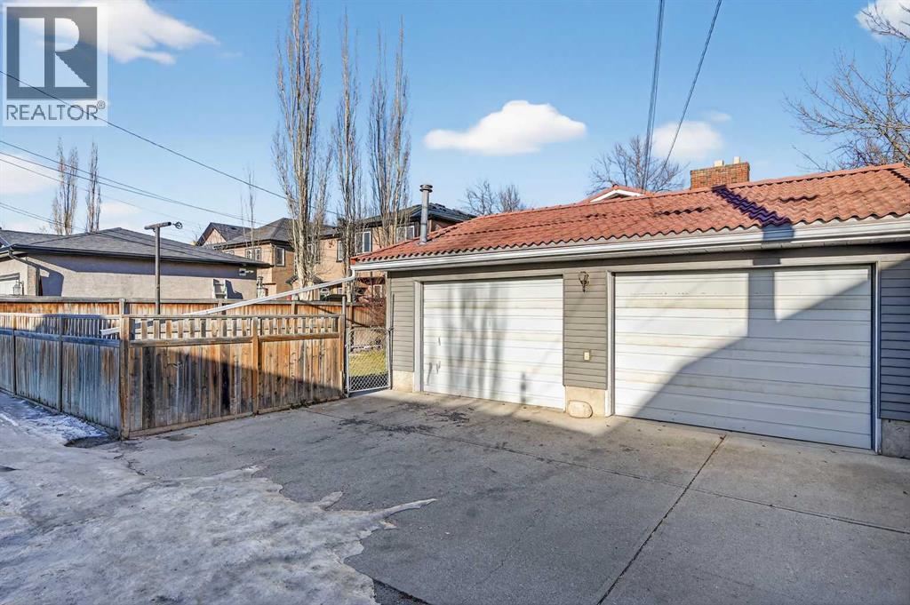 Single Family House Bungalow for Sale in   Avenue NE Winston Heights/Mountview Calgary 