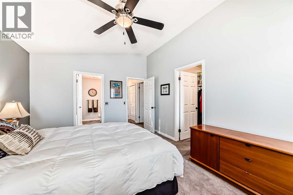 Single Family House 4 Level for Sale in  Shawbrooke Crescent SW Shawnessy Calgary 