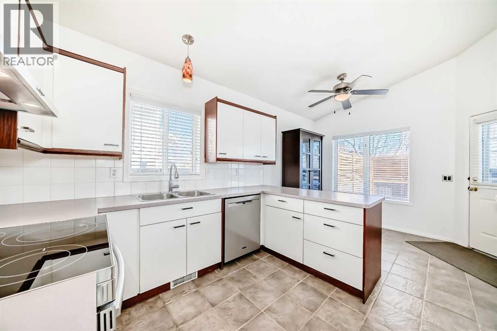 Single Family House 4 Level for Sale in  Shawbrooke Crescent SW Shawnessy Calgary 