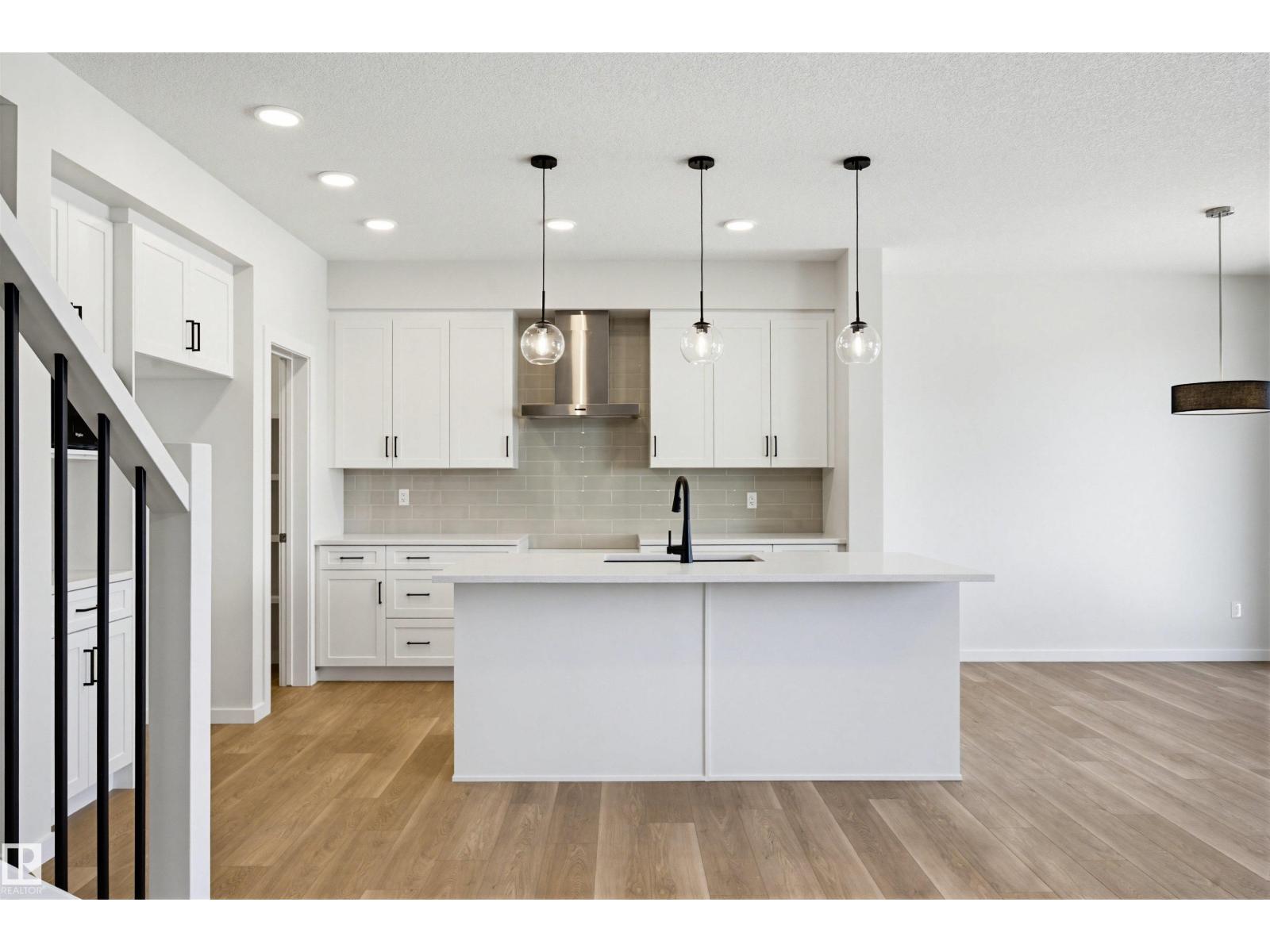 147 ROYAL ST, St. Albert