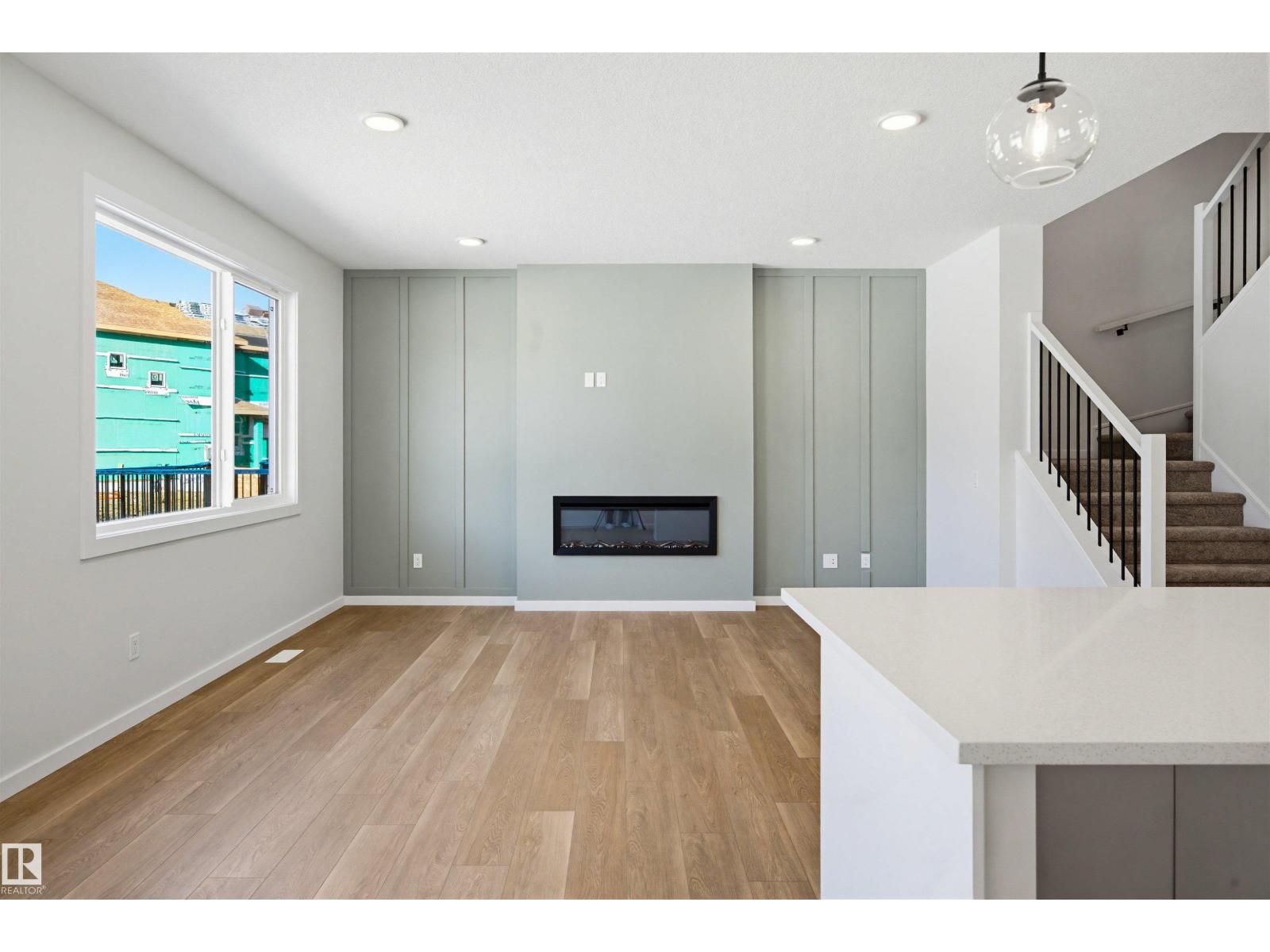 147 ROYAL ST, St. Albert