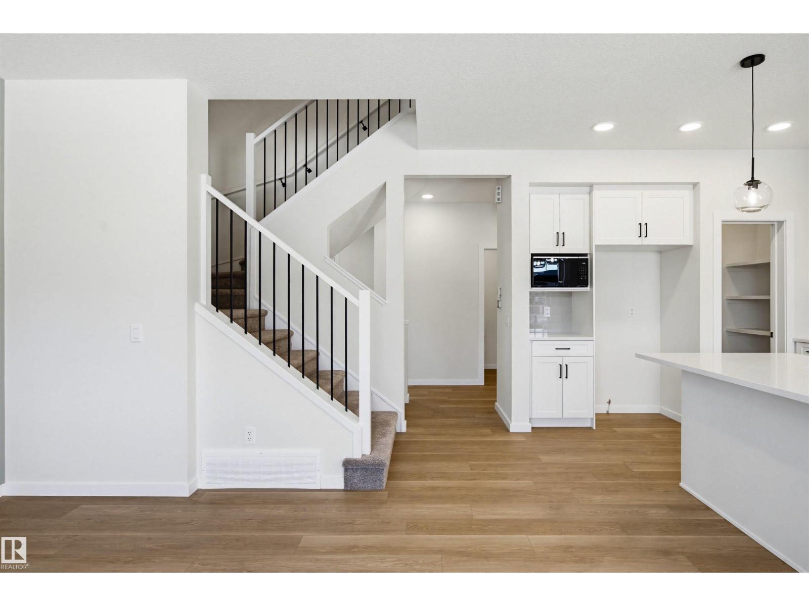 147 ROYAL ST, St. Albert