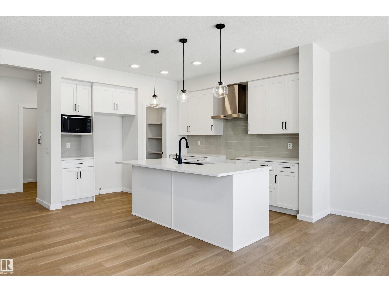 147 ROYAL ST, St. Albert