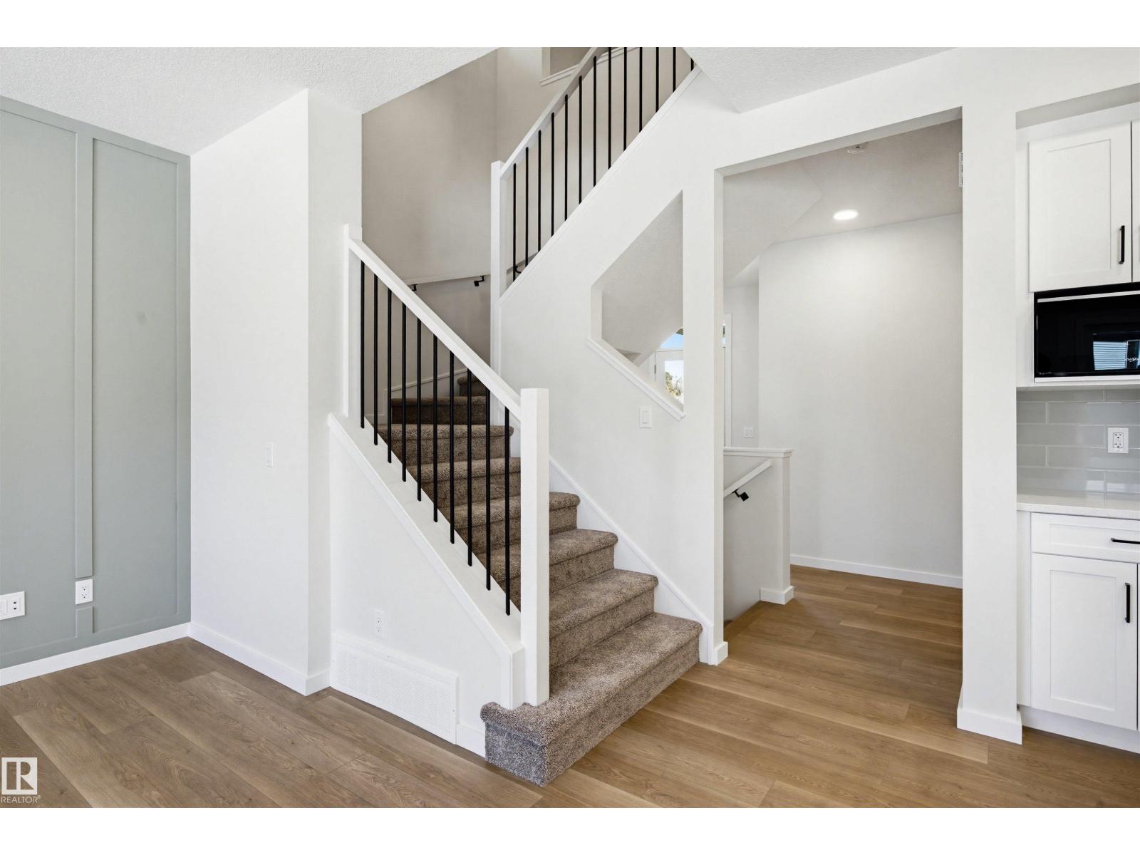 147 ROYAL ST, St. Albert