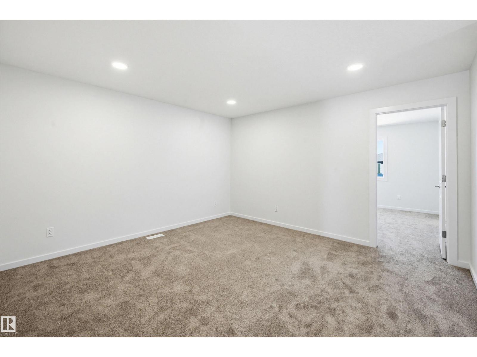 147 ROYAL ST, St. Albert