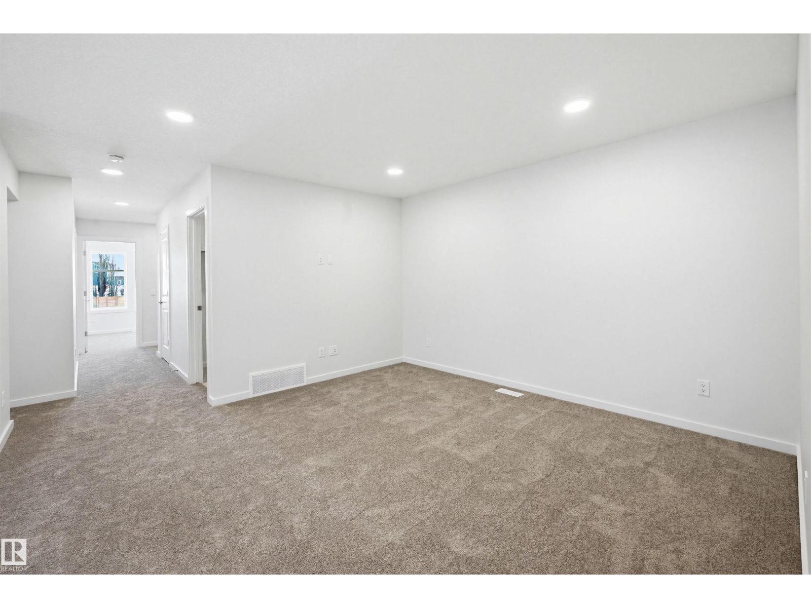 147 ROYAL ST, St. Albert