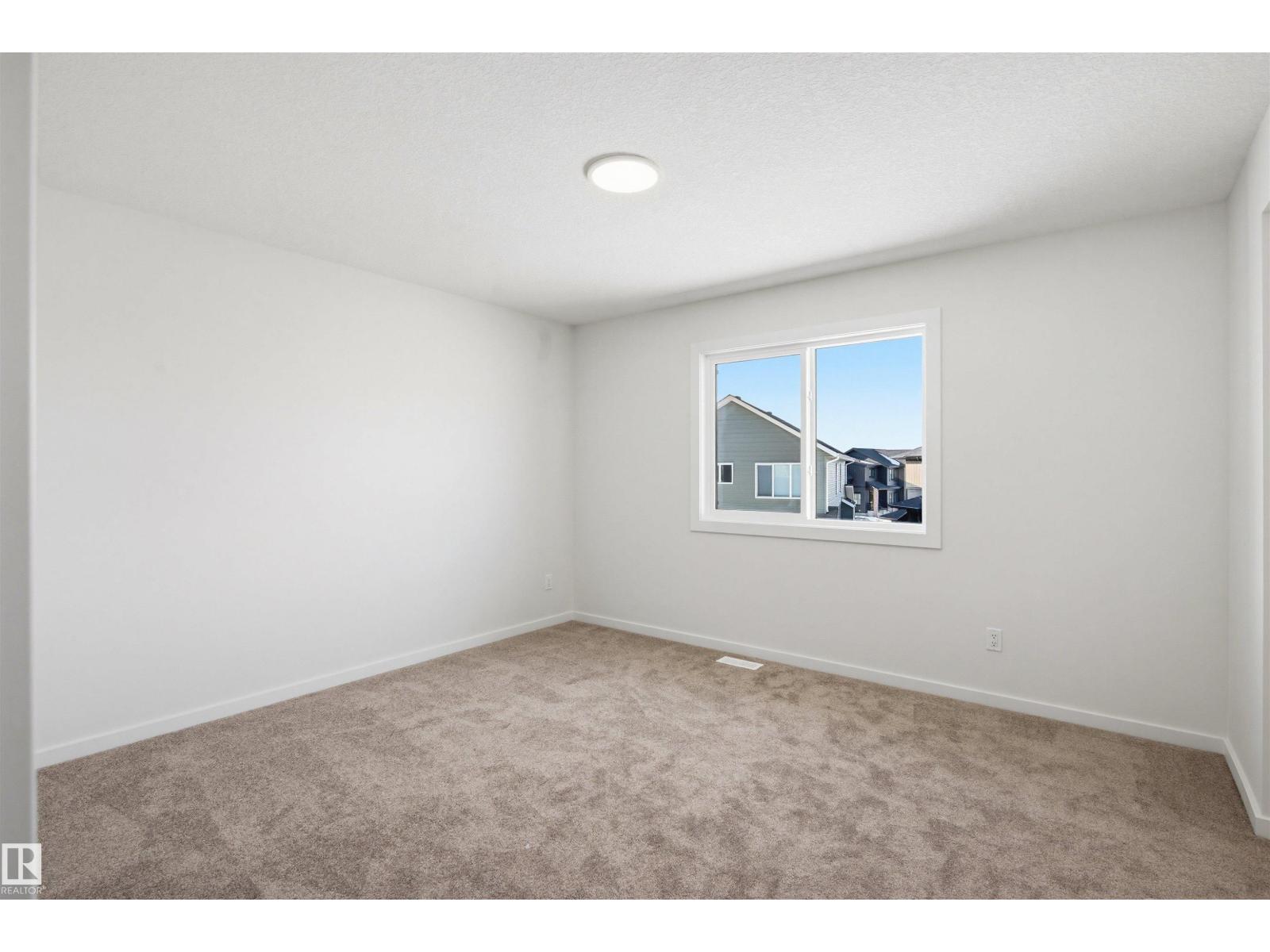 147 ROYAL ST, St. Albert